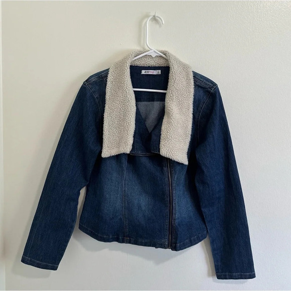 JUSTFAB size large denim jacket with faux fur - Picture 1 of 4